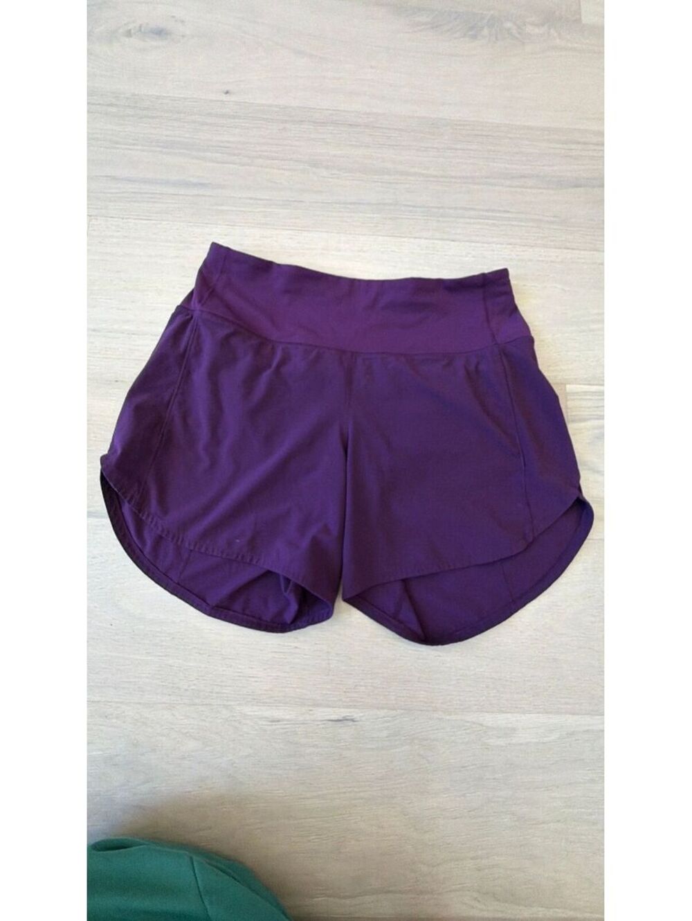 Lululemon Size 8 Speed Up Purple Shorts 5” inseam